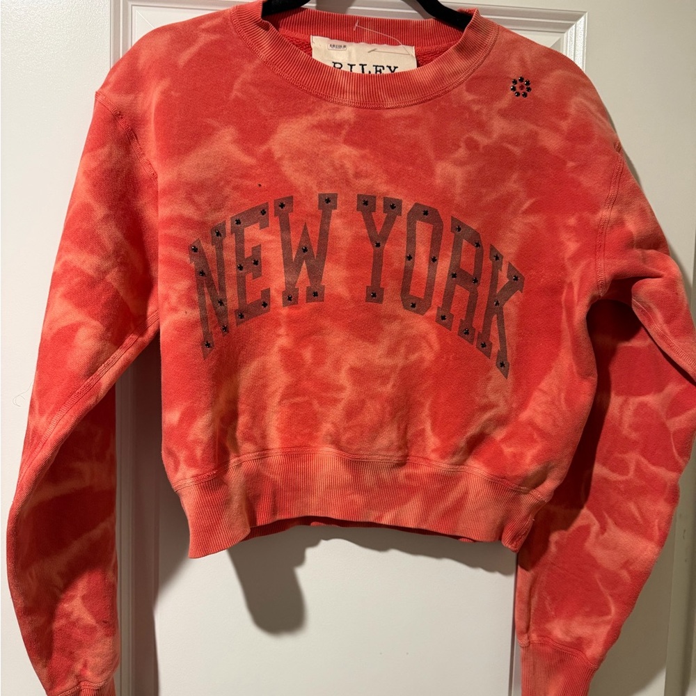 New York swirl cropped crewneck 🔥